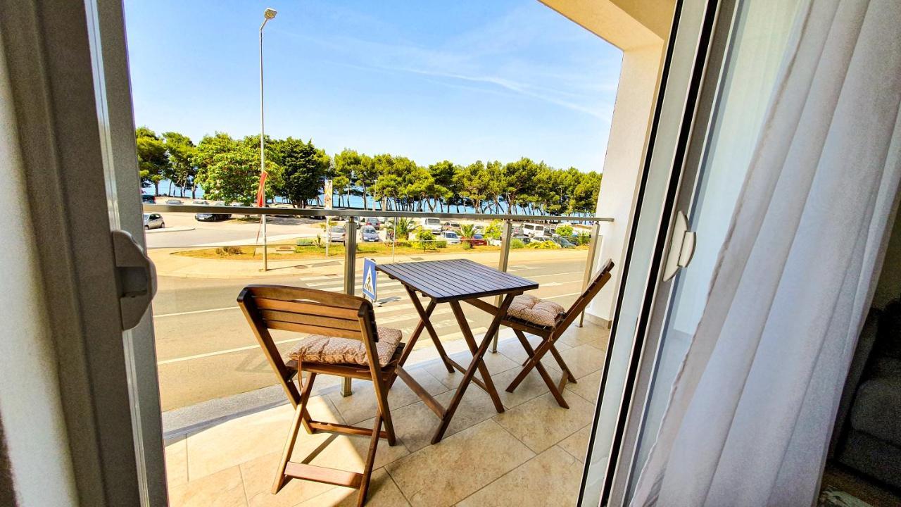Olav Holiday Apartments Bar Exterior photo